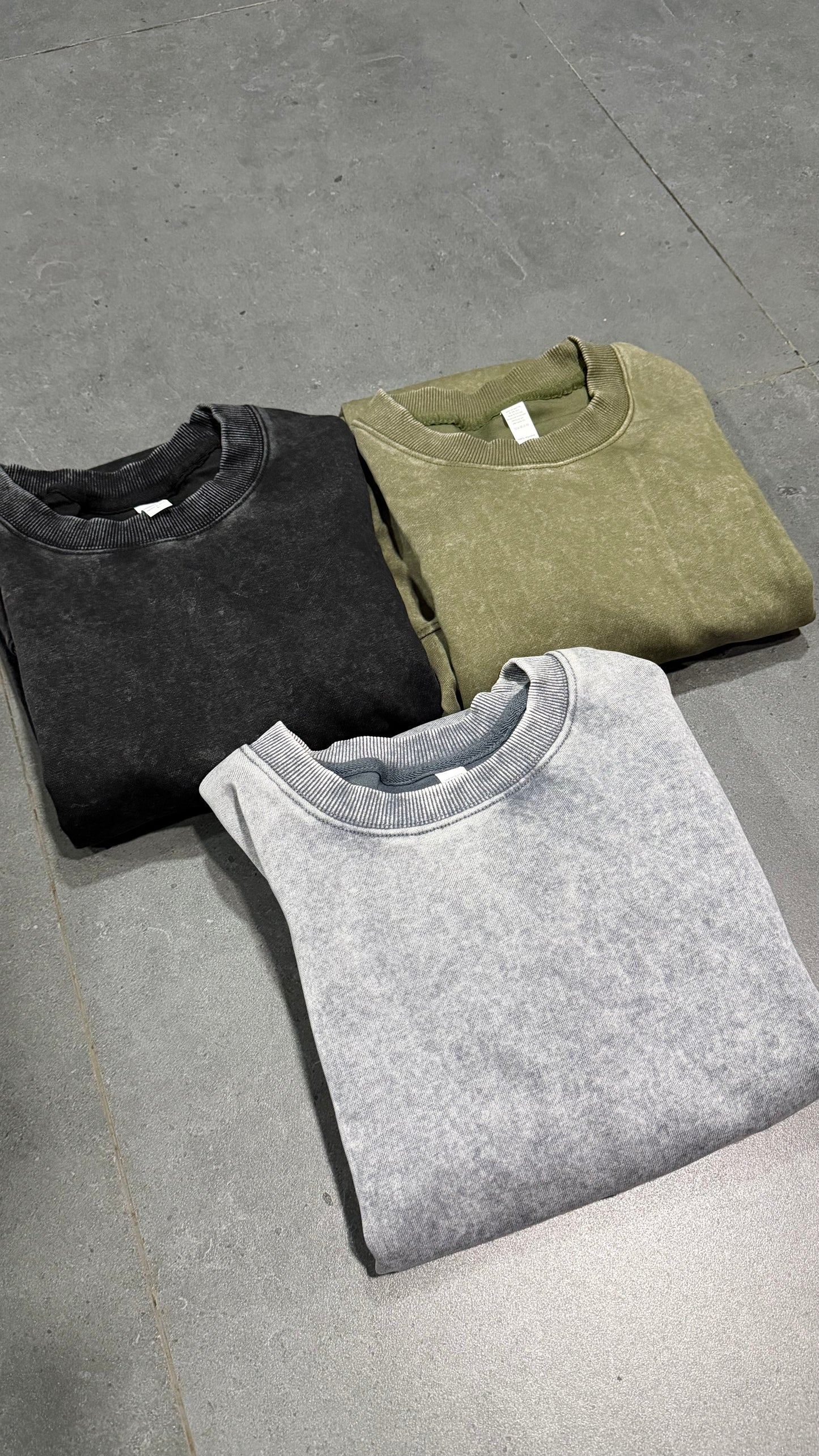 SUDADERA CUELLO REDONDO WASHED