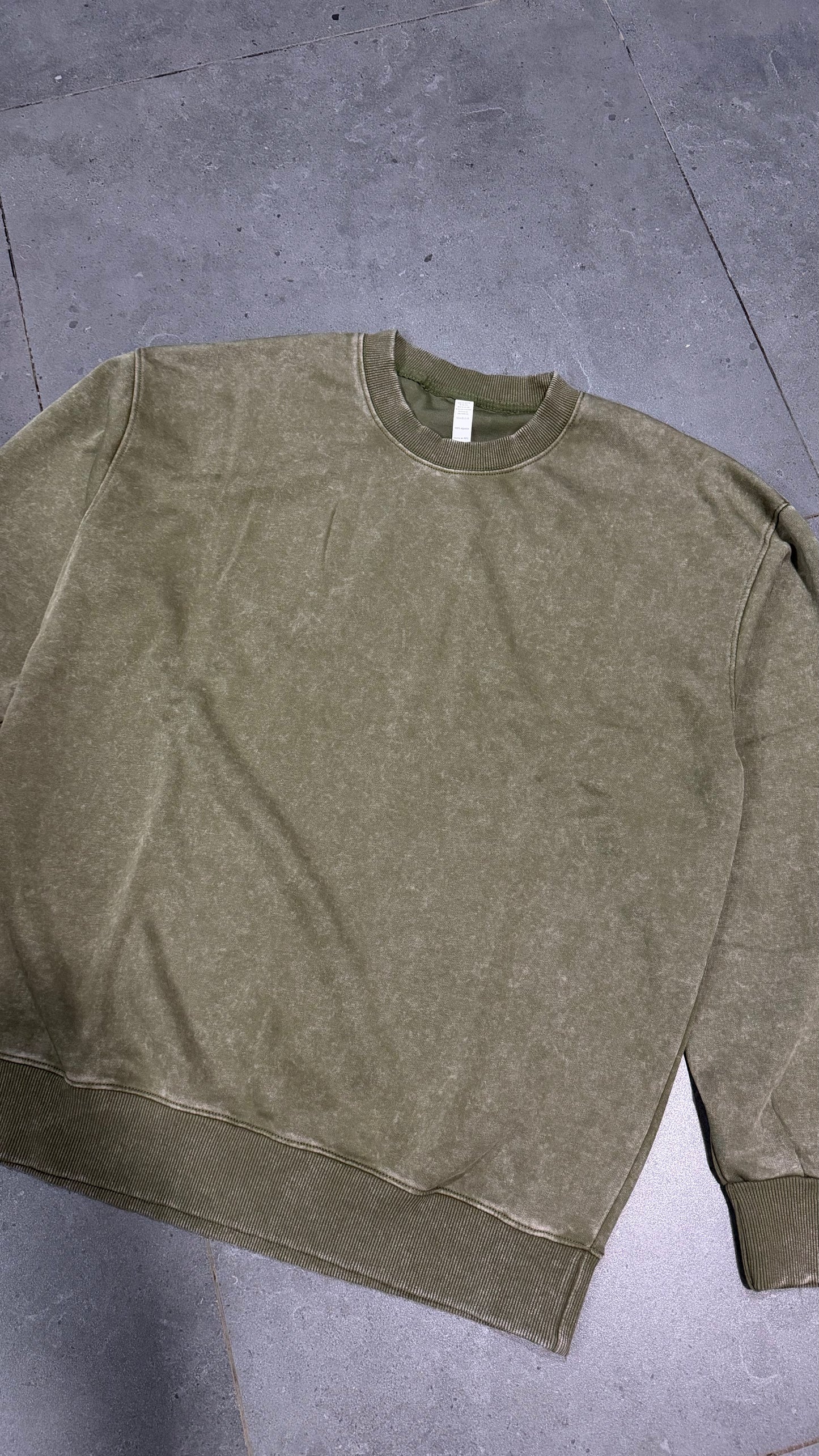 SUDADERA CUELLO REDONDO WASHED